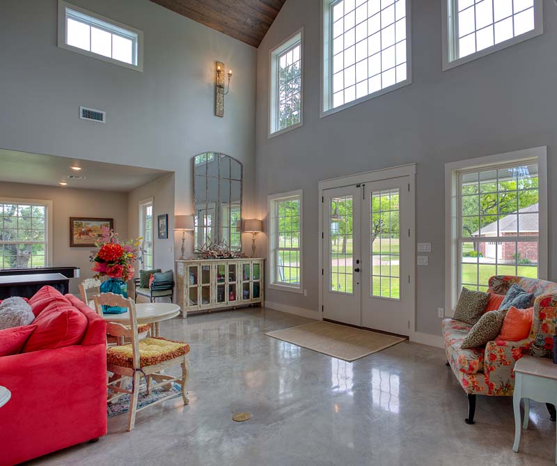 Modern Guesthouse in Gatesville, Texas. Images on this page courtesy of Mueller®, part of the Cornerstone Building Brands family of brands.